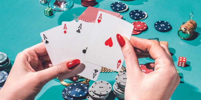 Chia bài poker một cách nhanh chóng và công bằng